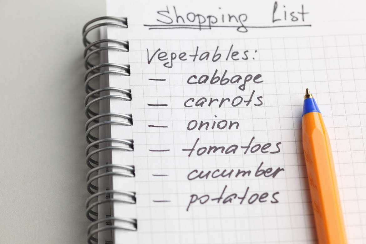 Image of shopping list and pen